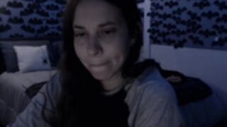 LadyMarceline shaves her pussy