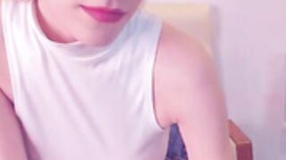 _Ericka_ wet tshirt + flash in public