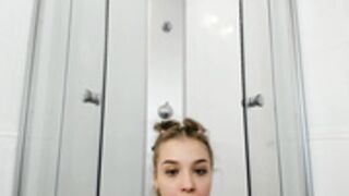 amy_haris shower show 3