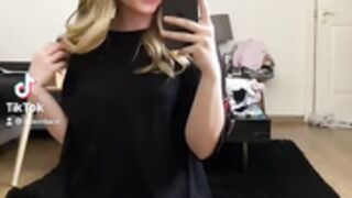 Lillieinlove - TikTok - Cutie teen with a perfect body