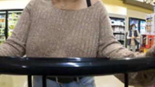 Perridotspalmtree public store walk 2