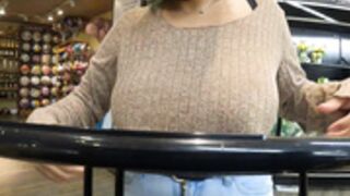 Perridotspalmtree public store walk 2