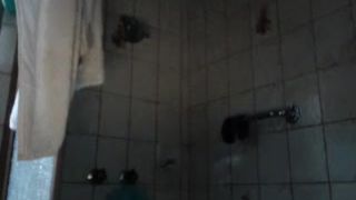 heidiv and KateK8 have a shower together