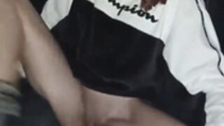 italian instagram model show pussy to a stranger