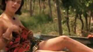 Liv Tyler and Raquel Weisz nude 1996