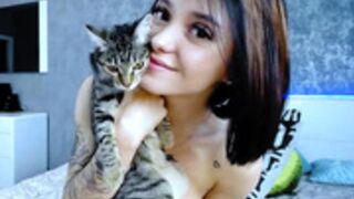 _mamba__ plays with her two pussies- a cunt and a cat
