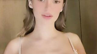 Olivia Casta 1