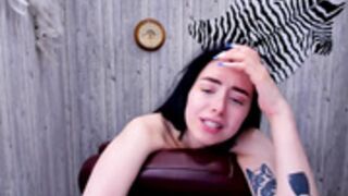 katisarks_coy  211003 naked lip syncing, a star is born