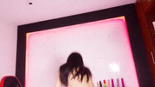 AlexHoe_ 2021-11-06 09_09