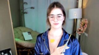 zlata_luna 211118 first ever open shirt body painting