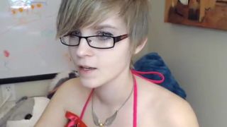 Uniicorn Spreads Butt and Pussy