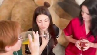 LoverLaci, aliceoncam and catkitty21 Threesome Lesbian