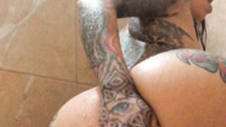 Mane Figueroa (Univers_vivant) anal fisting