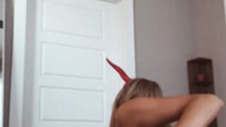 oliviamaebae / alliecatt devilish anal toying