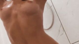 oliviamaebae / alliecatt shower