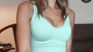 oliviamaebae / alliecatt gamer girl masturbation