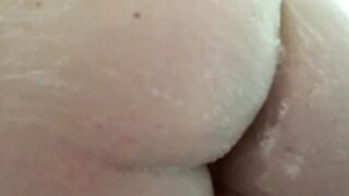xoaeriel naked shower 2