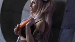 Liz Katz - Junko Enoshima