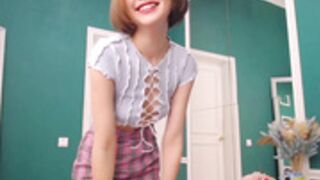 adelewilson__ 11.17.21 handbra & nipslip