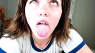 emilyjoneschat 2021-11-19 3/20