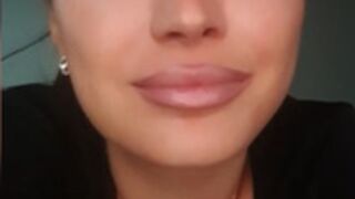 AlessiaBailey 2 dolla hooker with receding hairline