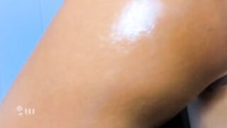 pink_angels fully naked and oiled