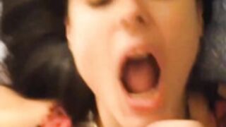 Española jovencita chupando