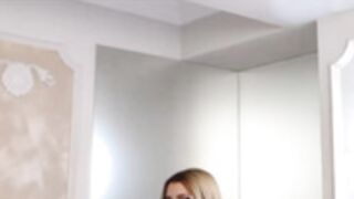 bustygizelle 2021 12 02 11 56