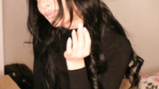 Oxyana fingering tease NONNUDE