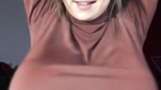 SL (Samanta Lilly) Breast Shaking