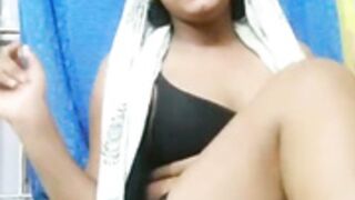Aliya Sexy tease Not Duplicate Tangolive