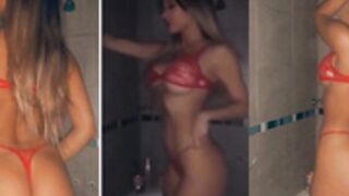 _Dulcinea en la ducha para OnlyFans