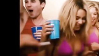 _Vanessa Hudgens Compilado de escenas Desnuda