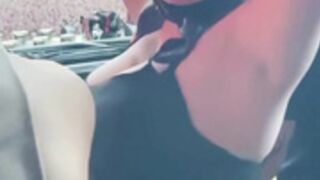 Billie Eilish boobs bouncing