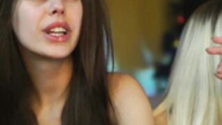 plump_bums lesbian boobs massage