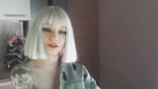 coryhenryofficial in white  30122020