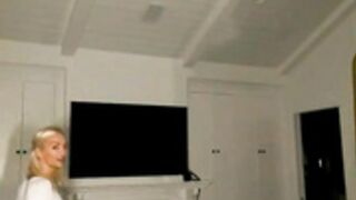 Lindsey Pelas OF live