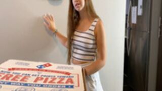 Jadeteen OF Takes Creampie to Pay for Pizza