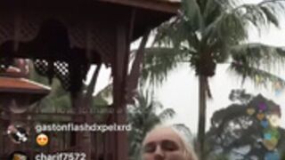 Kendra Sunderland nude instagram live 3