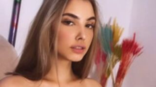 Amelia__williams handbra from onlyans