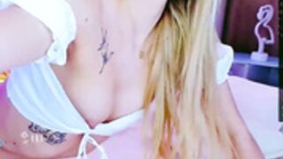 inkanuko - loose stretched pink box and big cat's eyes*