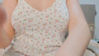 Bellelouise gets naked