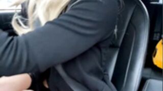 sexilexihotbody Can of Coke in the pussy and sells it
