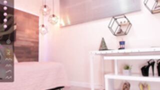 ella_pridee 2021-12-29 4/4