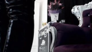 MonserratCaro 2021-10-21a