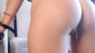 little_umaru 210622 naked w tampon string, crazy poses