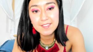 alguien tiene material de la douxpetit?