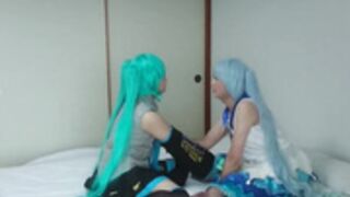 Miku and snow Miku cd cosplay