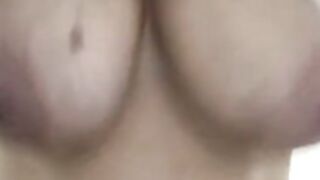 Le tette di mia moglie