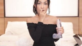 Itschericandy public big dildo